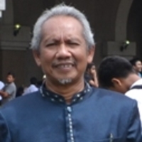 Dr. Amran  Awang