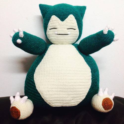 finally finished this snorlax omg. it’s bigger than my head and took a little over half a year to complete 😅
pattern credits go to This Pattern was created by Ana Amélia Mendes Galvão (you can find it at miahandcrafter.com) #snorlax #crochet...