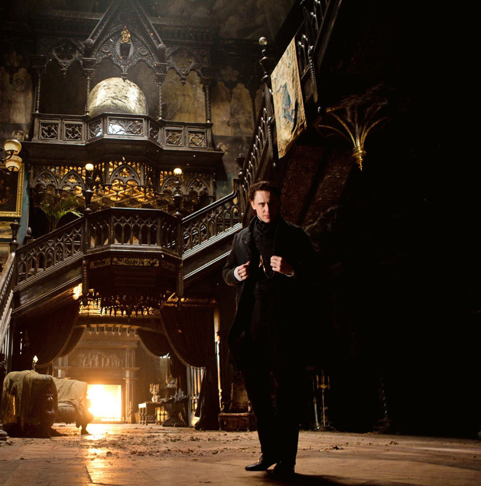 thefilmstage:
“ The first image of Tom Hiddleston in Guillermo del Toro’s Crimson Peak.
”