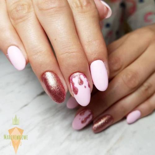 Ociekające pazury 💅 w roli głównej różowy pudelek 😍#misteromilano #słupsk #slupsk #paznokciezelowe #gelnails #gel #żele #marchewkowestudio #nailsinstagram #nailsinspiration #nailart #nails #inspiration #paznokcie #paznokciesłupsk (w: Marchewkowe...