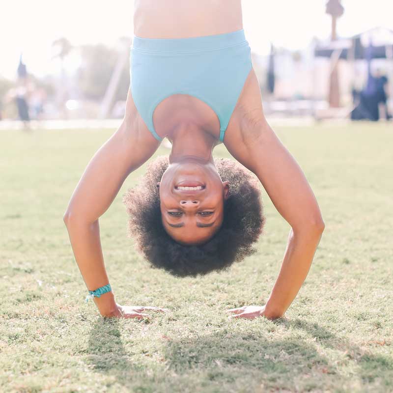 circle icon of hip hang posture