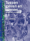 Research paper thumbnail of Tussen geven en nemen: Wielrennen als dubbelspel