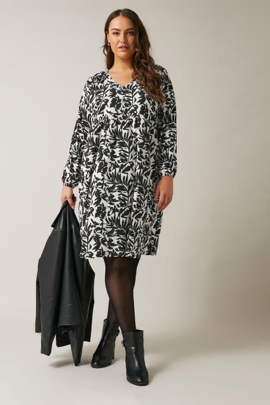 Plus Size  EVANS Curve Black Floral Print Crinkle Midi Dress