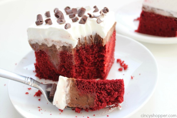 Red Velvet Poke Cake - Super simple dessert idea that tastes AMAZING! Perfect for the holidays.