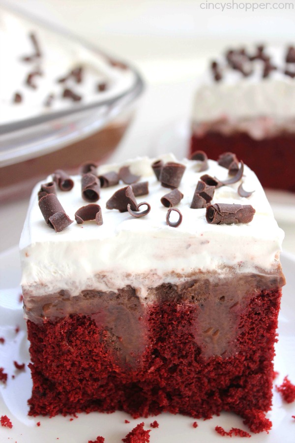 Red Velvet Poke Cake - Super simple dessert idea that tastes AMAZING! Perfect for the holidays.