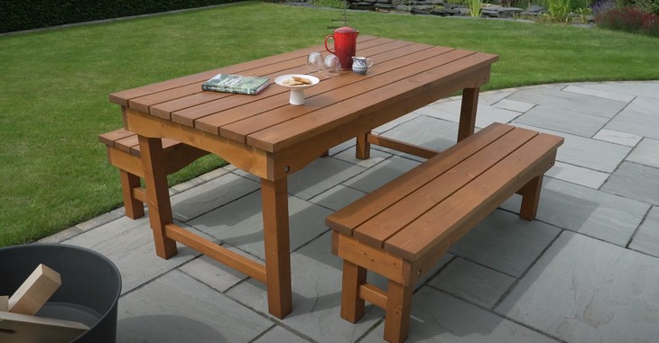 Easy Picnic Table