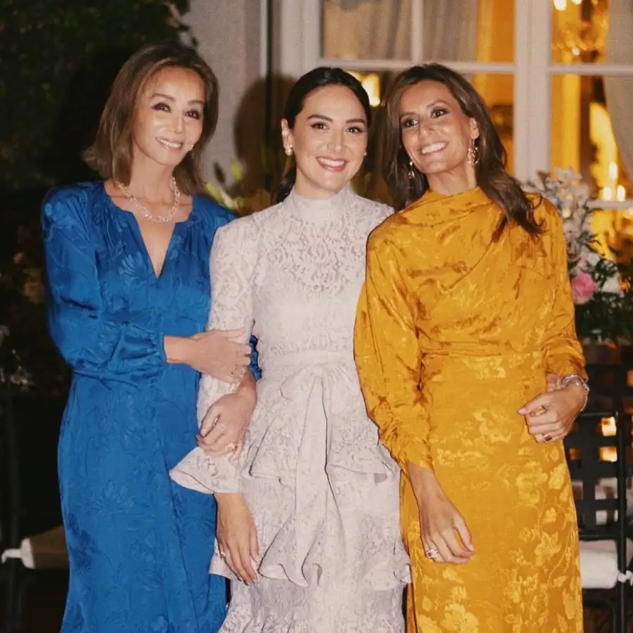 "Las Preysler" coinciden en su árbol de Navidad: sus colores tendencia favoritos y los adornos elegantes que comparten