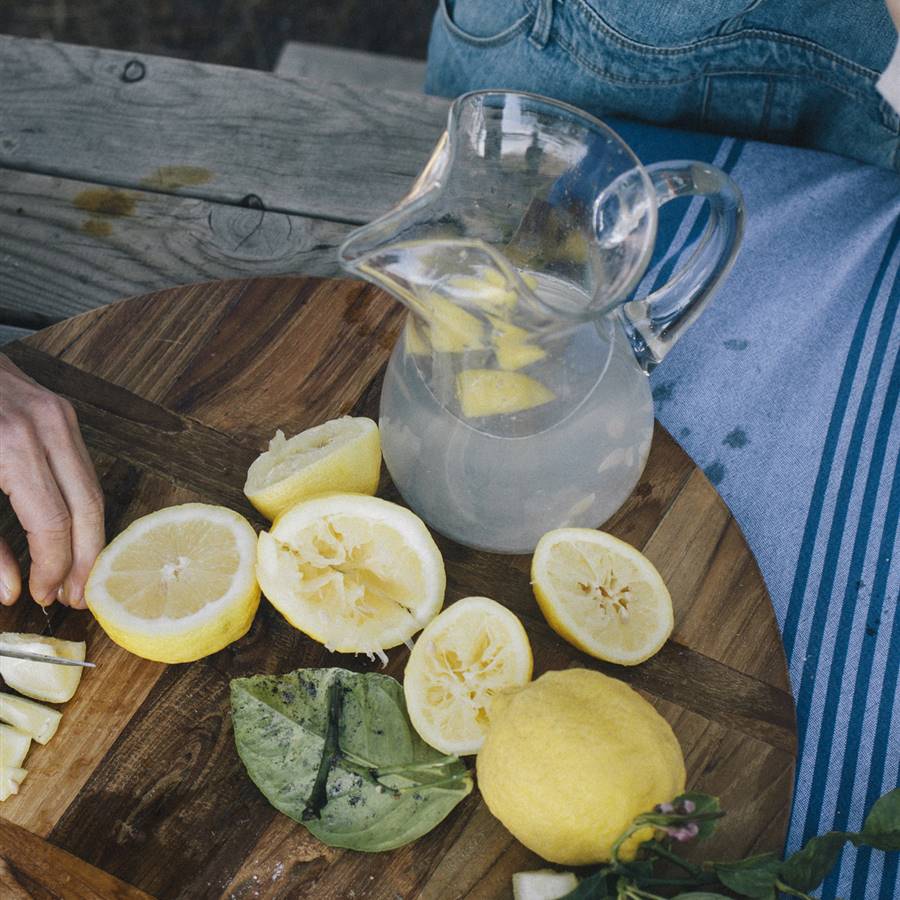 Los superpoderes del agua con limón. Todos los efectos sobre la salud