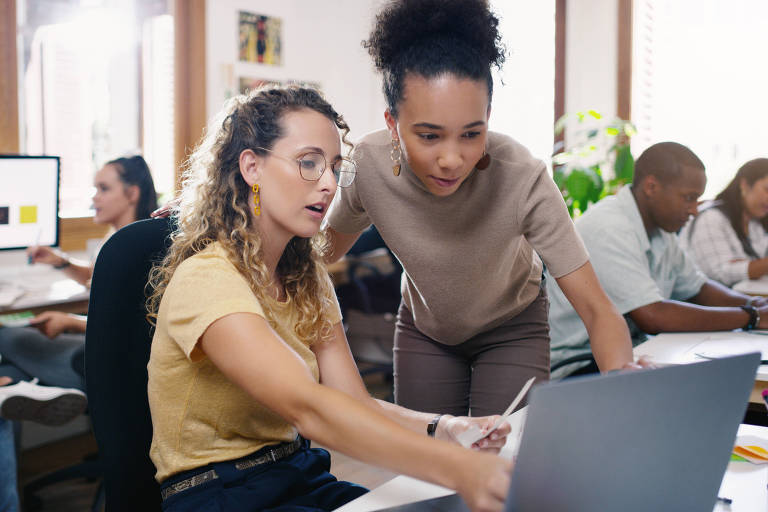 Chefes estão certos em insistir que trabalhadores voltem ao escritório?