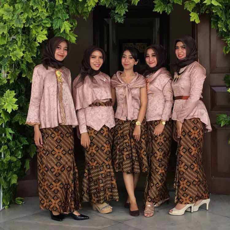 model kebaya modern nagita slavina 