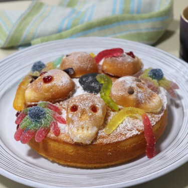 Tarta de calaveras y arañas, la receta perfecta para la merienda de Halloween