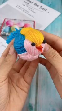 Use colored wool and cotton to make the Rainbow bird of paradise. Winter is coming, don't forget to keep warm. Save it, try to do it! Follow us, get more exciting and the idea.