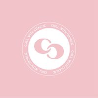 Logo and brandmark design for Chill with Charlie. Chill with Charlie is an ice cream truck. I choose some soft pastel colours because these give me those chill and summer vibes. Also I choose a black and white variant with Color’s to give a more elegant look.