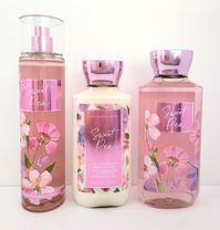 Description: Bath & Body Works Sweet Pea Body Mist Body Lotion & Shower Gel Full Size Set of 3 Fragrance: Sweet pea, watery pear, sheer freesia, luscious raspberry and soft musk Hablamos Español !!! If you are happy with your transaction, please leave us a Positive Feedback!!! If you have any problems with your order, please contact us.