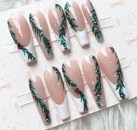 22 Creative Christmas Nail Art Ideas for the Holidays - College Fashion