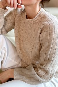 A top down, seamless knitting pattern to add to your spring knitting list! Follow this page for updates on this sweater’s upcoming release!