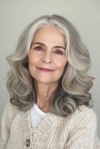 Discover the best hairstyles for women over 70! From pixie cuts to balayage, find styles that suit thinning hair, boost volume, and embrace natural beauty.