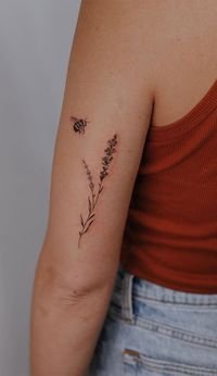 simple tattoo, flower tattoo, heart tattoo, 500 tattoo designs, tattoo designs for women, meaningful tattoos, new tattoo designs, best tattoo ideas, image of small tattoo ideas, small tattoo ideas, unique tattoo ideas