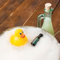 This do-it-yourself bubble bath is gentle on your skin and can be customized with your favorite essential oil. PRINT & MAKE w/church kids?