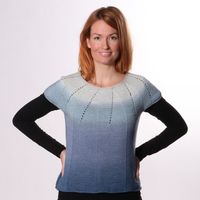 A lovely, lightweight top without sleeves in Dolce Cashmere. The yarn is really soft and automatically adds the beautiful color transitions. The top is knitted top down with stockinette stitch increases on the yoke. Difficulty level: Beginner