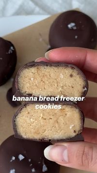 this is the best use for your ripe, spotty bananas! a no-bake, vegan, refined sugar free, and gluten-free healthy snack or dessert.