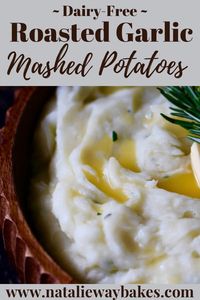 These delicious Garlic Mashed Potatoes are incredibly creamy, fluffy, and loaded with roasted garlic flavor. The perfect side dish to serve for Thanksgiving and holiday season. #easytomake #mashedpotatoes #garlicmash #glutenfree #dairyfree #thanksgivingdinner