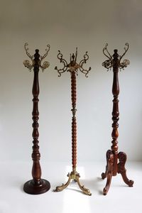 Barley Twisted Wood & Ornate Brass Italian Coat Hat Rack Hall Tree Floor Stand Hollywood Regency Vintage Eyecatcher Classic 1950 This high quality, ornate hall tree dates to the 1950's. A stunning and very well made mid-century free standing Italian ornate brass and wood coat stand. With beautiful crown and casted brass hooks, and three lightly curved fish legs . This vintage hat rack is perfect to hold your clothing and adorn your entryway, master bathroom or closet. A beautiful stylish des