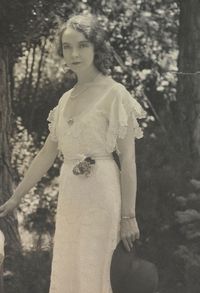 Lillian Gish,  Chappell Garden, Denver, Colorado, 1932