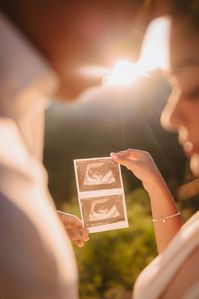 Experience the magic of childbirth with unique pregnancy announcement ideas at "A Dreamy Pregnancy Announcement at Sunrise in Yosemite". Share your joy with ultrasound maternity photos, surrounded by breathtaking natural beauty. Get creative with maternity pose ideas that will be treasured forever. An unforgettable journey starts here. Check out my pricing on my website for your Yosemite maternity session.