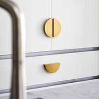 The Luna Half Moon Pull XL offers casework a bold upgrade. Install it vertically on doors or horizontally on drawers. You'll appreciate it premium solid brass construction and finishing. Sold individually. Please take care during installation and hand-tighten all screws. Using power tools may damage the screws or hardw