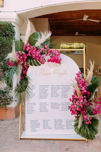 Tropical boho vibes with Bougainvillea and pampas grass accents @layaredvintage @thewalkdowntheaisle @ashleypaigephotography