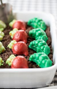 Vegetable Garden Mini Cakes #minicakes #cake #spring #summer #dessert #garden #petitfours #recipe #dessert #mini