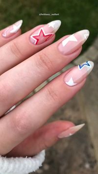 21 Patriotic 4th Of July Nail Ideas - Lauren Erro