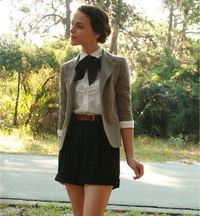 Como usar estilo college feminino. Se você é uma garota vaidosa, que cuida de sua imagem e quer adotar uma produção jovem e elegante, neste artigo damos-lhe a conhecer o estilo college, também chamado de preppy style. Ele se tornou mui...