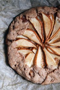 Eat: Rustic Vegan Almond Pear Galette