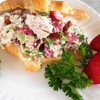 Strawberry Chicken Salad for Sandwiches