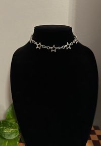 Star choker with 5 metal stars and stainless steel chain, made to order with customizable length