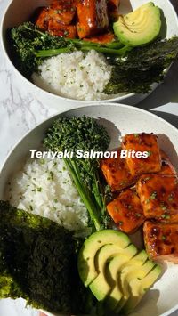 teriyaki salmon bite bowls | packed with flavor & so easy to make. Perfect for meal prep & dinner✨   •cut two fillets of salmon into bite-sized cubes •add salmon to a bowl & stir in 1/4 cup of Kikkoman’s Teriyaki Takumi sauce to coat salmon fully •airfry at 400F for 9 minutes  •spread out broccolini bunch on baking sheet •drizzle 1tsp olive oil over broccolini & season with 1tsp garlic herb seasoning •bakeat 400F for 8 minutes •serve salmon bites with cooked jasmine rice, sliced avocado, seaweed snack sheets, broccolini & chives