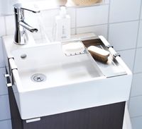 Everything you need to wash-up and get ready can fit even in the smallest bathroom like the LILLÅNGEN sink.