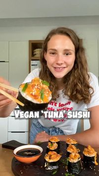 VEGAN „TUNA“ SUSHI 🍱 Ahh I‘m so proud of this! 🥳  This is the very first time for me making sushi and I’m so happy with how it turned out!  I used tomatoes to make „tuna“ bc the watermelon version seemed like a lot of effort to me. 😅  Then finished it off with a chili-Mayo… even my brother liked it. 🥰  👩‍🍳 Save the marinade after draining the tomatoes and use as dipping sauce.  This is great for a sushi night with your friends or family.  Much love  Maya ✨  RECIPE (2 servings 170cal/7P/24C/4F):  „Tuna“:  -3 beefsteak tomatoes  -4 Tbsp soy sauce  -a thumb size piece ginger  -2 Tbsp white vinegar  -1/2 nori sheet, crumbled  -1/4 cup (60ml) water  -2 Tbsp vegan mayo  -1 Tbsp sriracha (or sun those for sriracha Mayo)  Else:  -3 nori sheets  -1 cup cooked sushi rice  SCORE the top of t