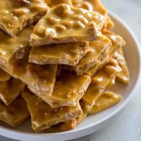 Easy Homemade Peanut Brittle - Tastes Better from Scratch