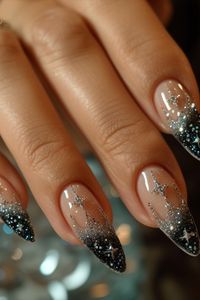 Dive into the trend of Sparkly Nails in 2024! Explore the enchanting world of glitter and shine with these dazzling nail art designs. 💅✨ #NailArt #SparklyNails #2024Trends 📌