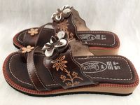 Traditional Women's hand crafted Mexican sandals.Light weight and comfortable with unique floral design.