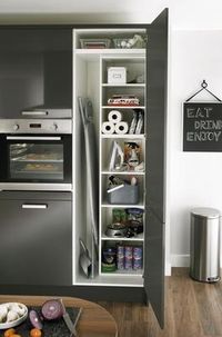 Glendevon Graphite Kitchen Range | Kitchen Families | Howdens Joinery