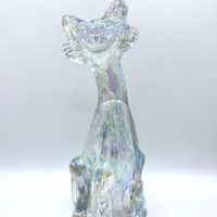 Fenton White Alley Cat Carnival Glass Figurine This Alley Cat Features A Pastel Iridescent Glass. It Is Crystal/Clear Glass With Soft Pastel Colors. This Is Signed Fenton 0 Usa And Is Circa 2005. ~No Chips Or Cracks~ Approximate Dimensions: 11 Inches High. 3 1/8 Ear To Ear Wide Top. 3 3/8 Inch Base Width.