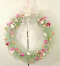 Matching Green and Pink Vintage Style Tulle Wreath to the Green and Pink Vintage Style Tulle Tree.