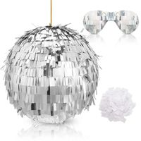 Vivez le plaisir festif du Nouvel An avec cette piñata boule disco ! Dotée d'un design de boule disco étincelante, cette piñata ajoutera certainement plus d'énergie à votre célébration. De plus, sa taille est parfaite pour toutes les occasions ! Célébrez avec style cette période des fêtes. Vendu à l'unité. Veuillez prendre note que toutes nos piñatas sont vendues vides. Les bonbons et les babioles sont vendus séparément.