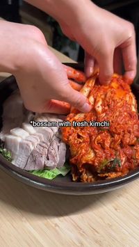 Easy Kimchi Recipe:  Ingredients - 1 Napa cabbage - gochugaru - 1 Onion - 300g Spring onions - 200g Garlic (adjustable) - Fish sauce - Sugar - Salt - MSG (secret ingredient) - Cooked rice  Video credit: @_cookim_ (TikTok)