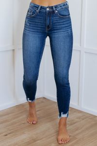 Find the perfect pair of jeans for your unique style with our collection of women's jeans. From classic skinny and straight-leg cuts to trendy wide-leg and distressed styles, we have a variety of options to suit any taste. Check out our board for outfit ideas and tips on how to style jeans to perfection. Let's help you find your new favorite pair! #WomensJeans #Denim #FashionInspiration