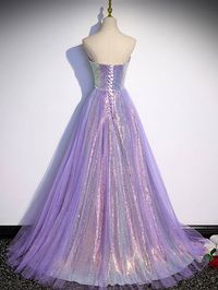 Informazioni sul prodotto: Materiale: paillettes, tulle Silhouette: a-line Colore: lavanda Orlo: lunghezza del pavimento DETTAGLIO DELLA DISETTO: SULLA UP